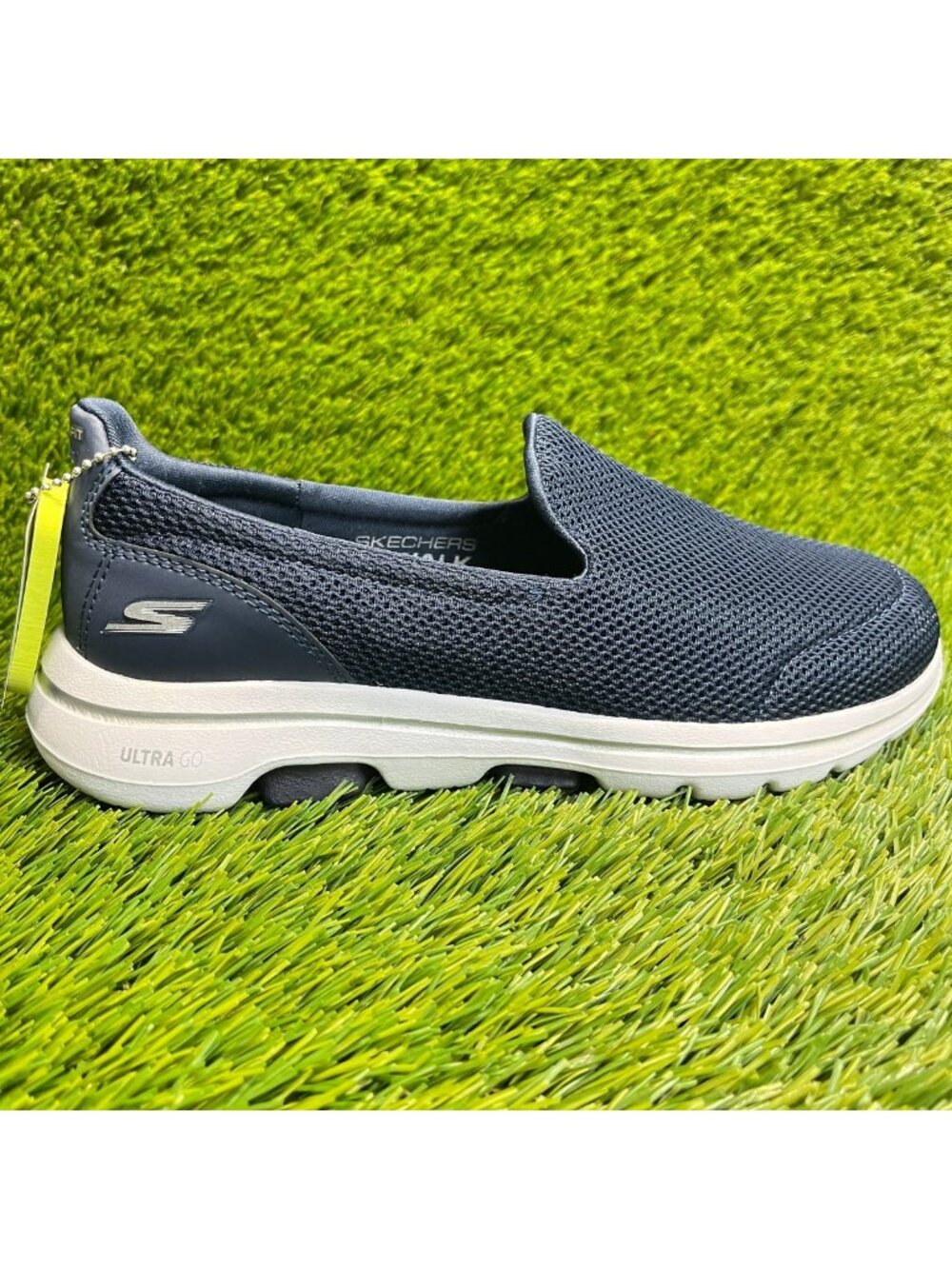 Skechers Go Walk 5 Womens Size 7.5 Blue White Athletic Slip On Shoes Sneakers